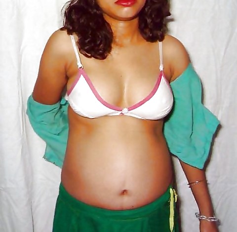 Desi Saree Aunty- Sans Visage #21923363