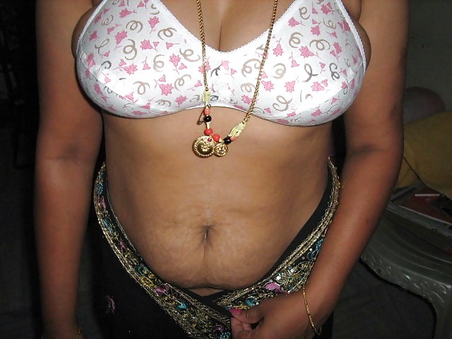 Desi Saree Aunty- Sans Visage #21923406