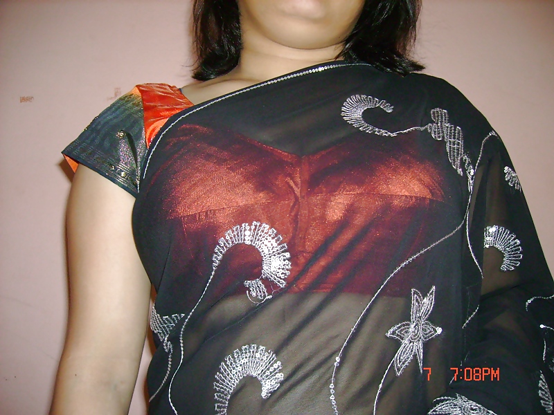 Desi aunty- saree sin cara 
 #21923602