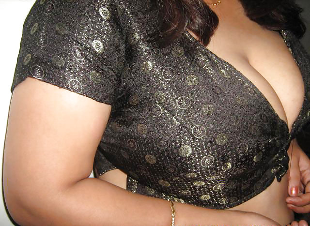 Desi Saree Aunty- Sans Visage #21923651