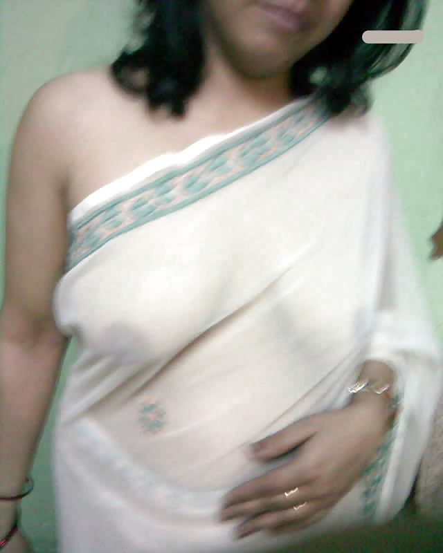 Desi Saree Aunty- Sans Visage #21923688