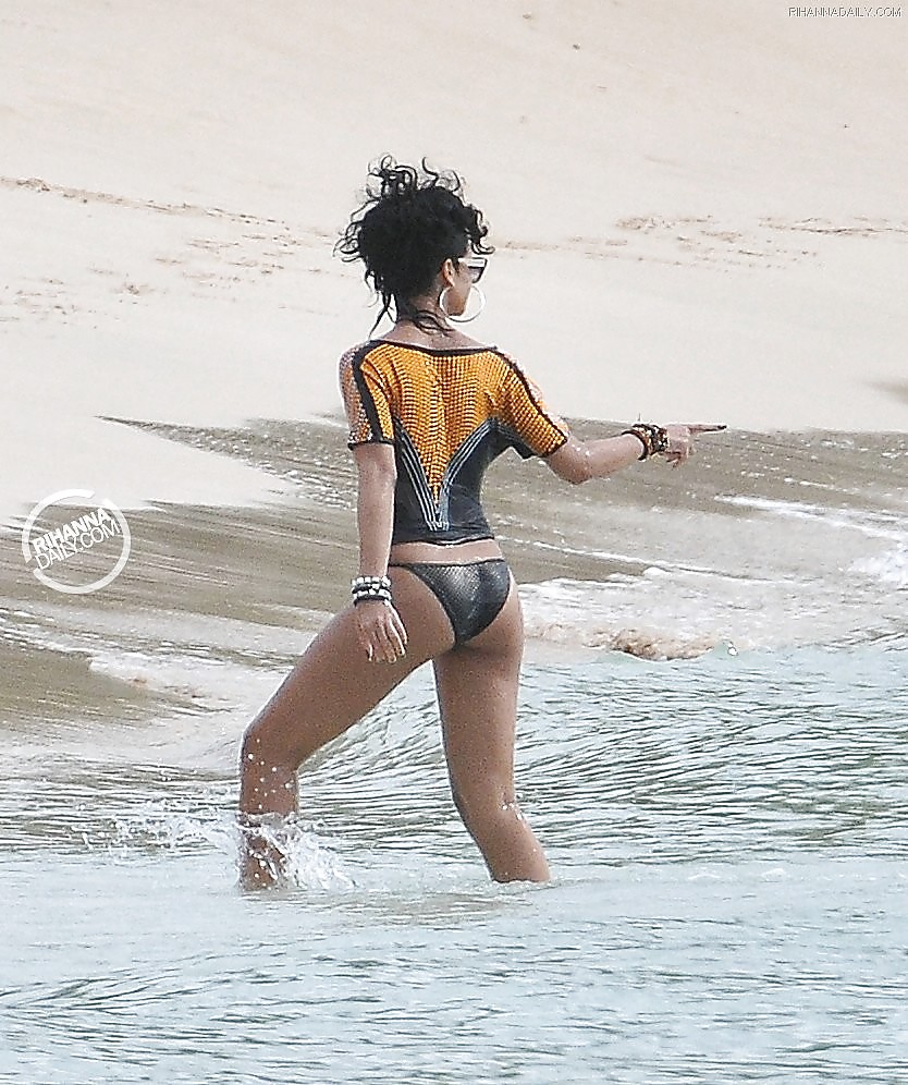 Rihanna
 #12648851