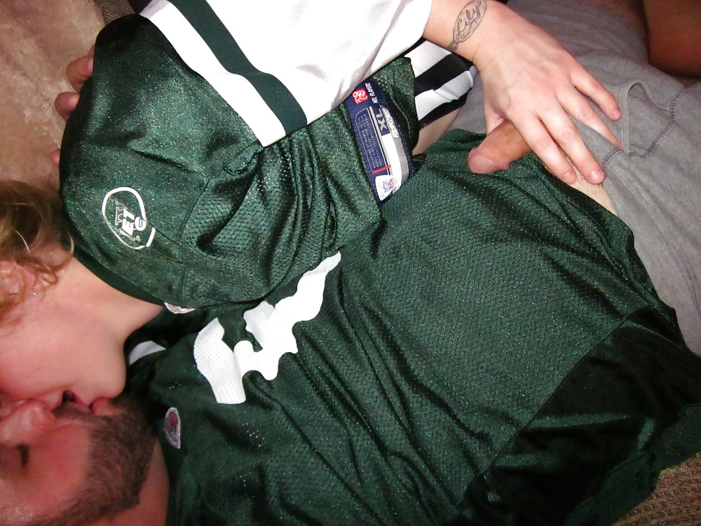 Baby sucks fucks & Sucks during the Jets game pt.1 #3930482