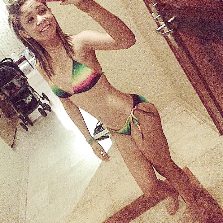 Latinas in swim suits 2 #21913954