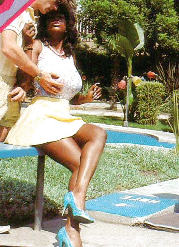 Diminutive Ebony Ayes Location #9952564