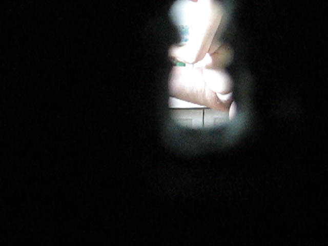 Francés maduro en el baño - agujero de la llave
 #18669103