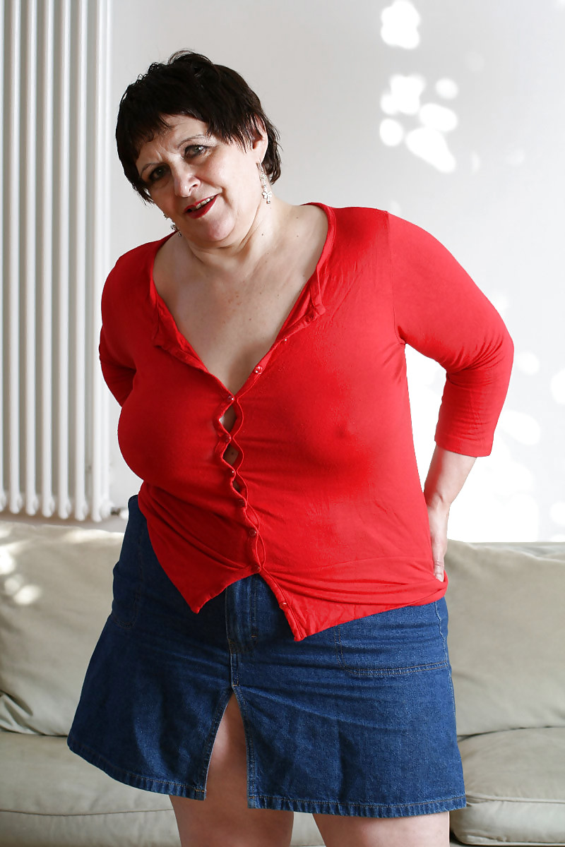 Braless 44. #4238466