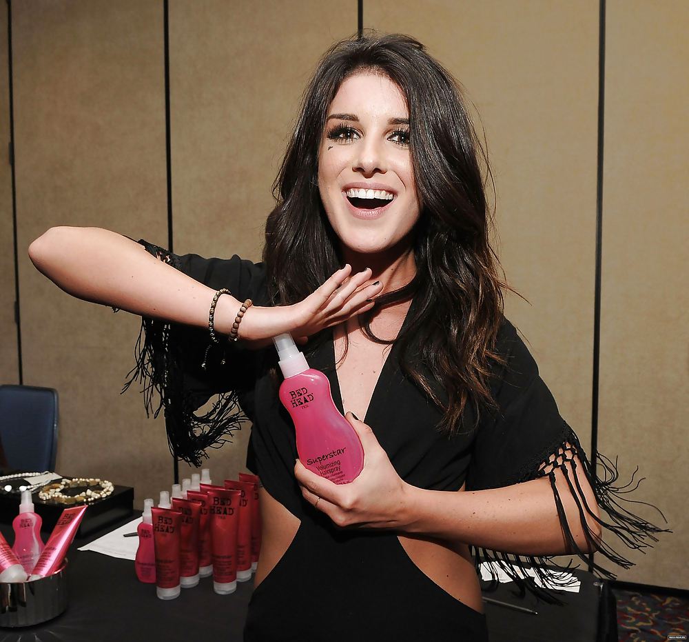 Shenae Grimes
 #20132190