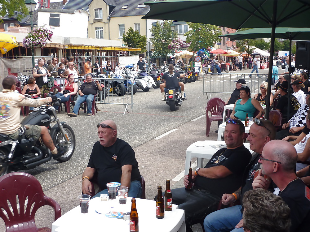 Bikerbitches
 #1956269