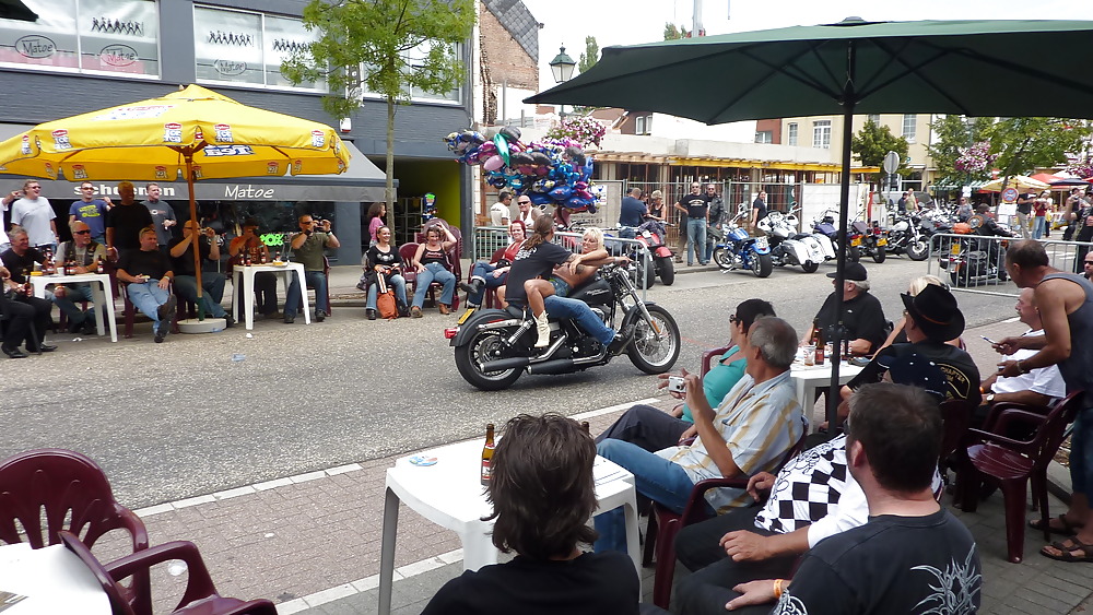 Bikerbitches
 #1956300