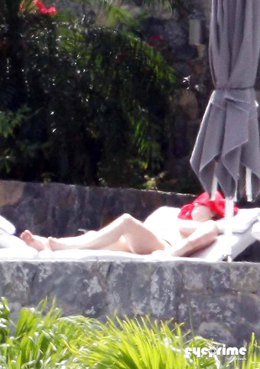 Stephanie seymour then and now i like now post tintop #7508394