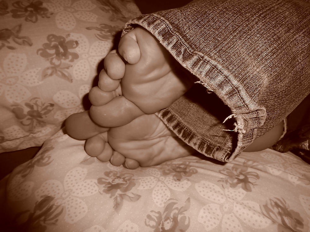 Girls feet #4461213