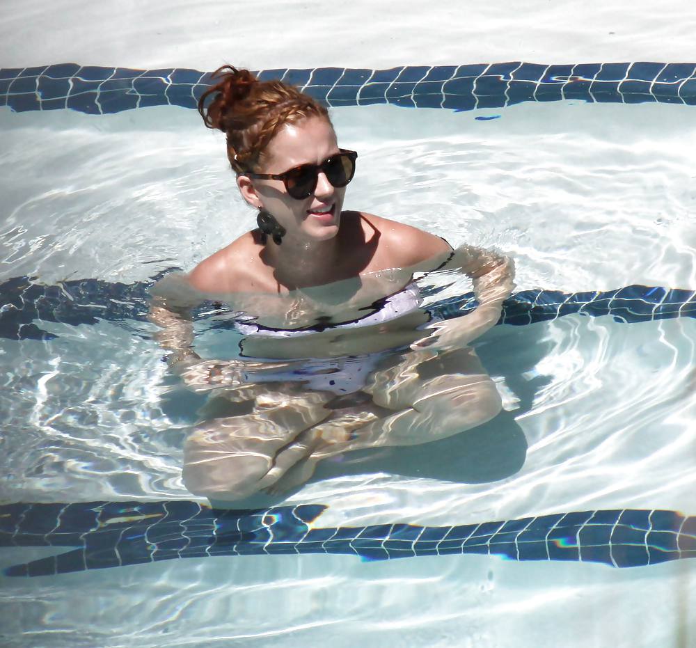 Katy Perry Candids Piscine Bikini à Miami #4316724