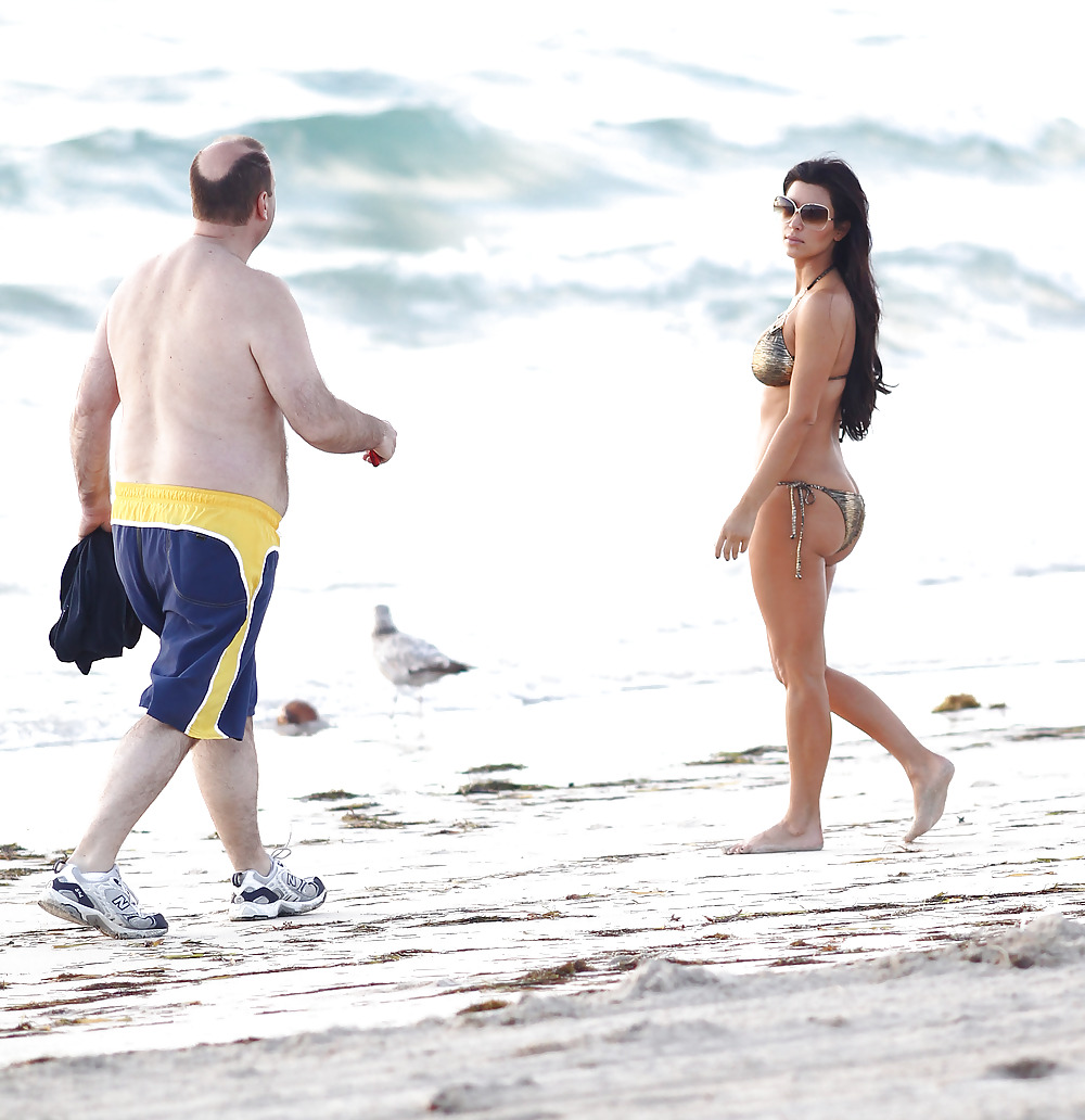 Kim Kardashian Bikini in Miami  #1995693