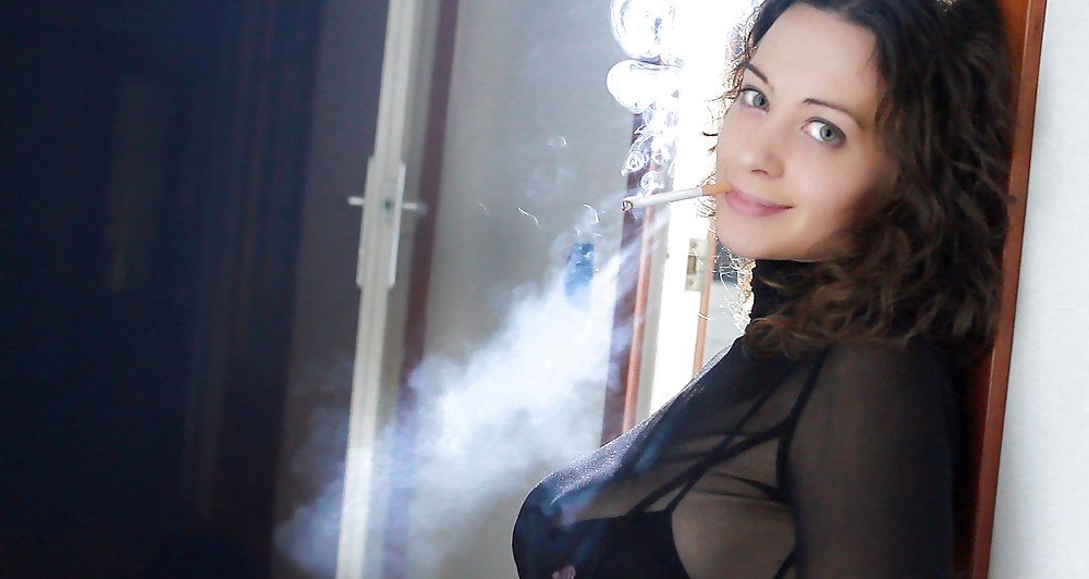 Glamour fumando: raquel
 #20170831