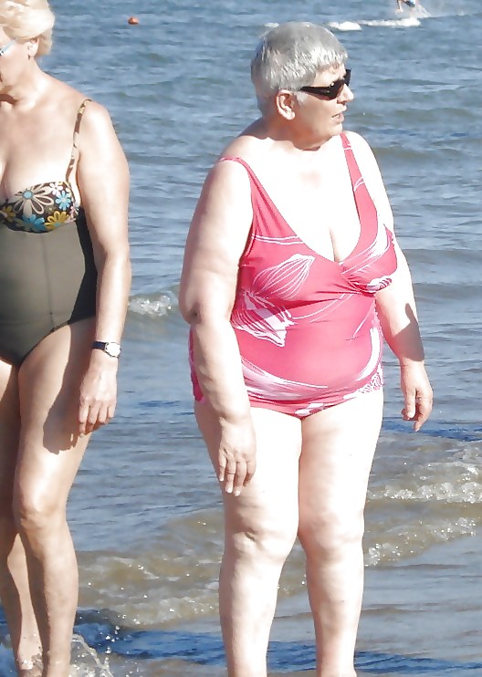 Badeanzug Milfs Und Gilfs #7551860