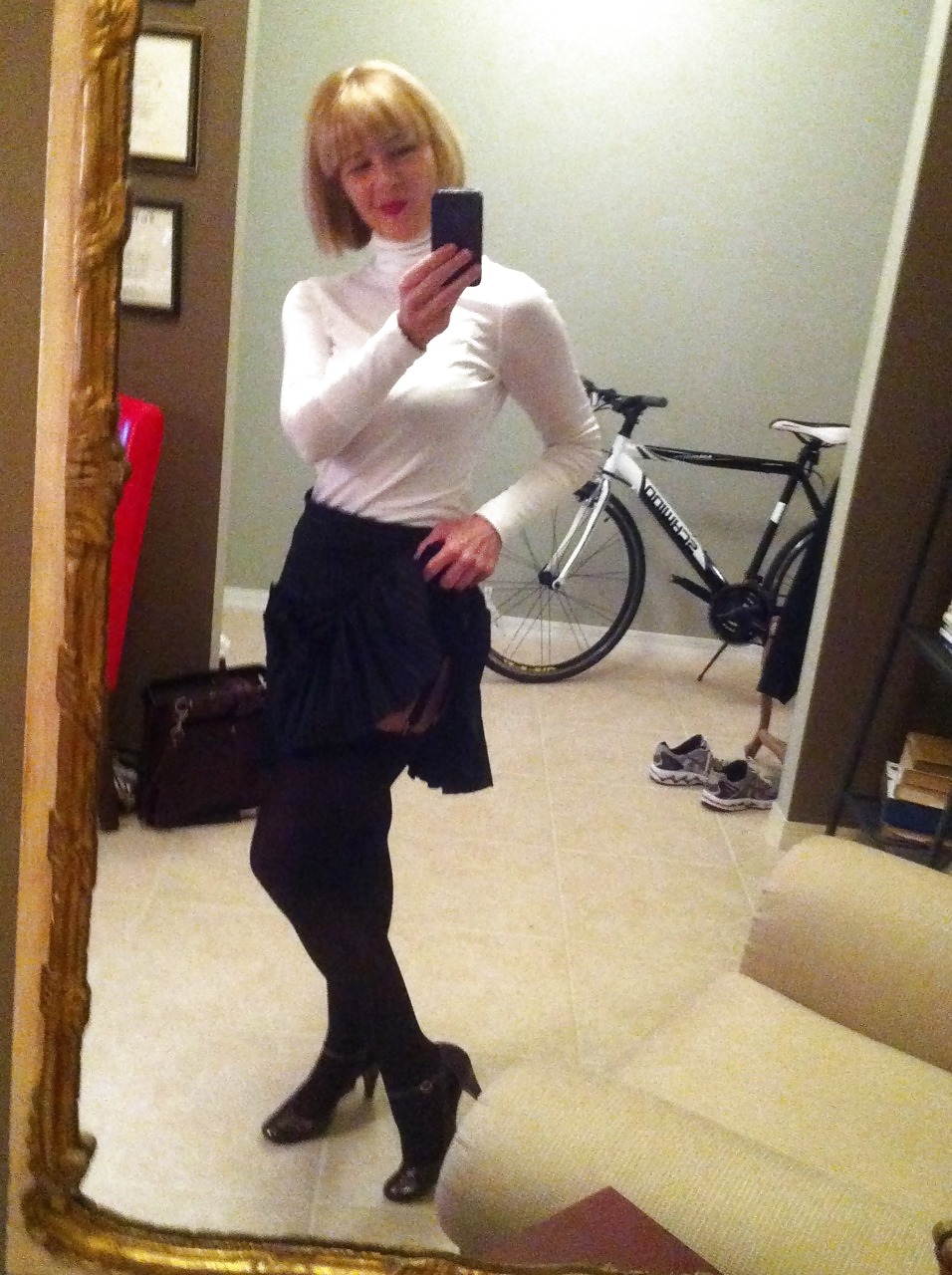 Selfshot hotties no 13
 #15005335
