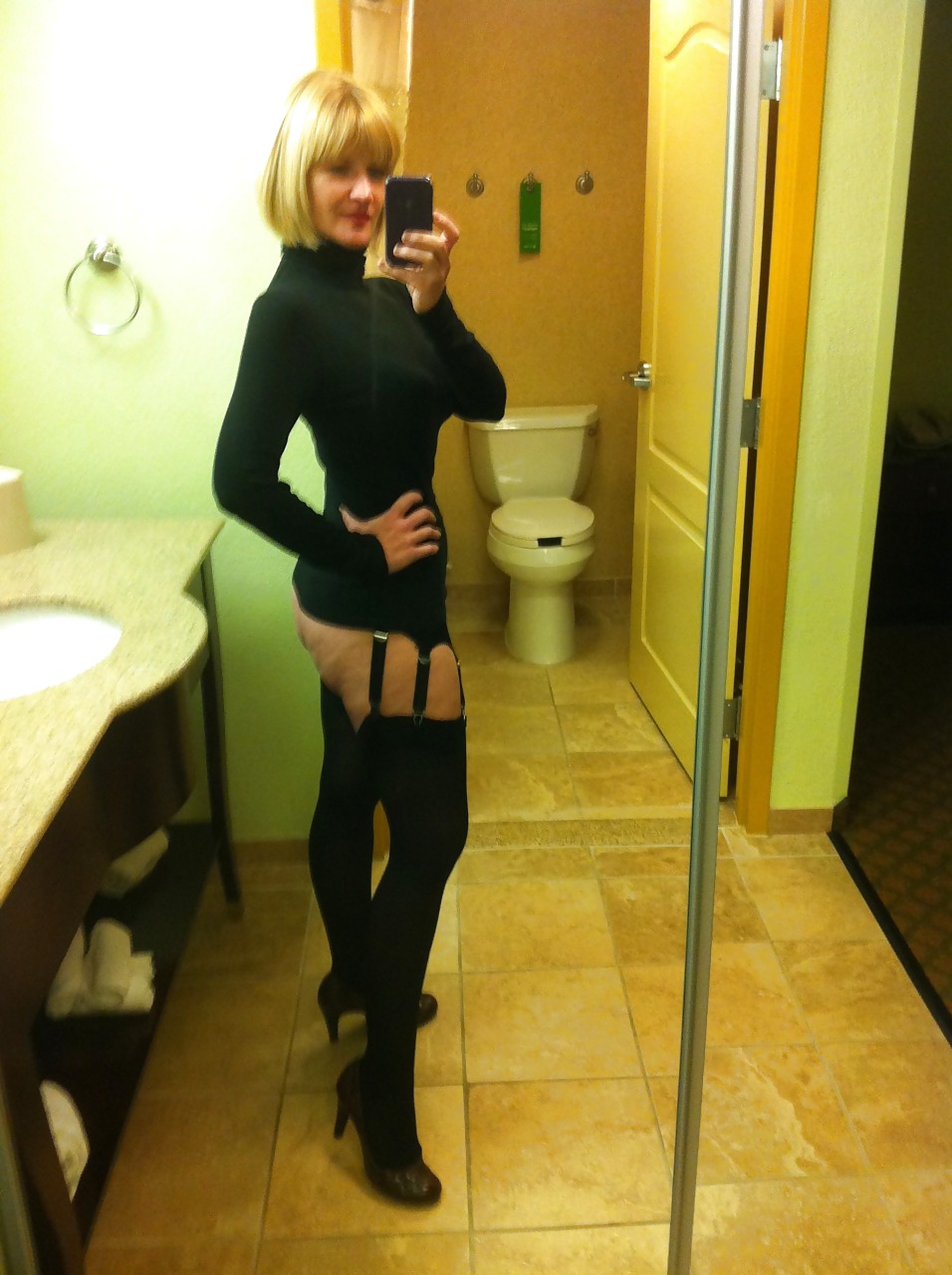 Selfshot hotties no 13
 #15005344