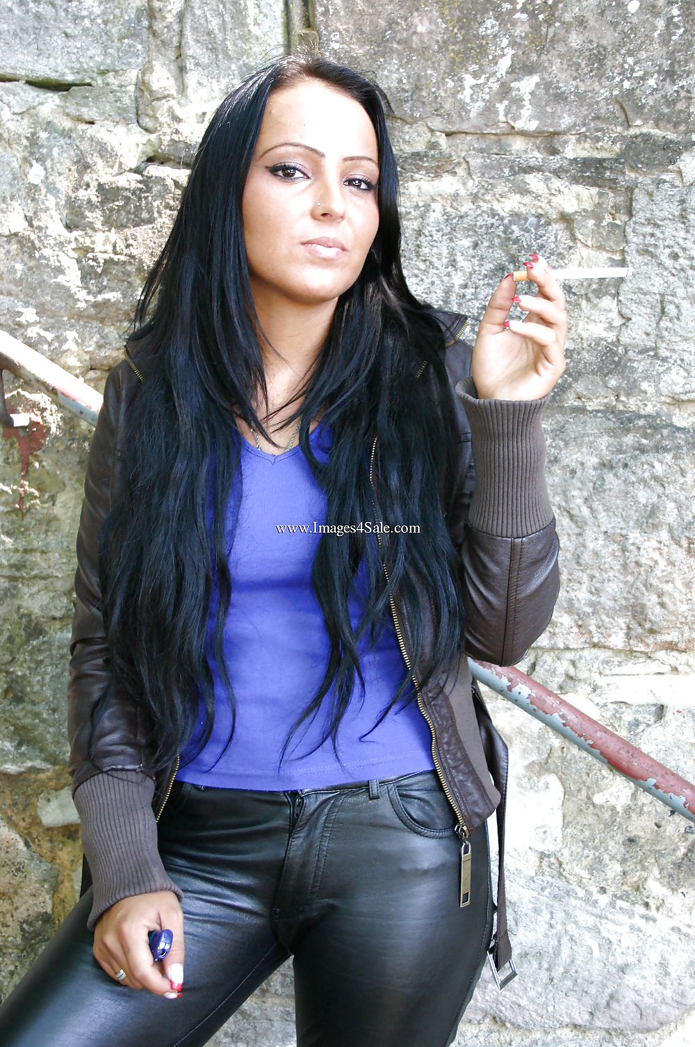 Regina feticista tedesca fumatrice - sandra
 #12555606