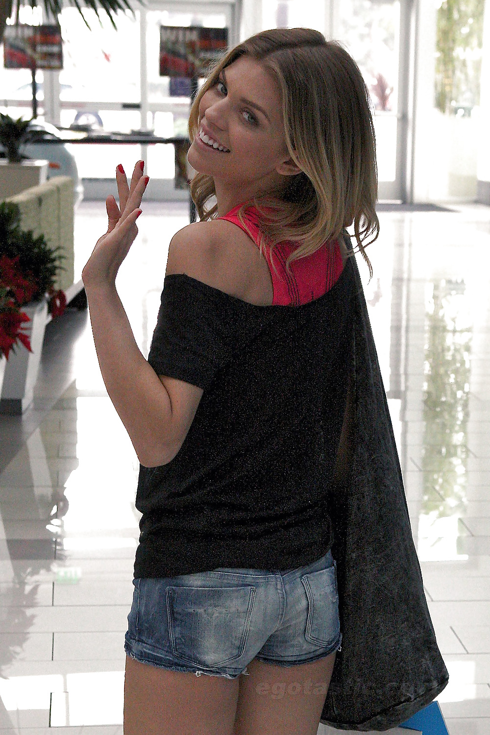 Annalynne mccord mega collection 1
 #718447