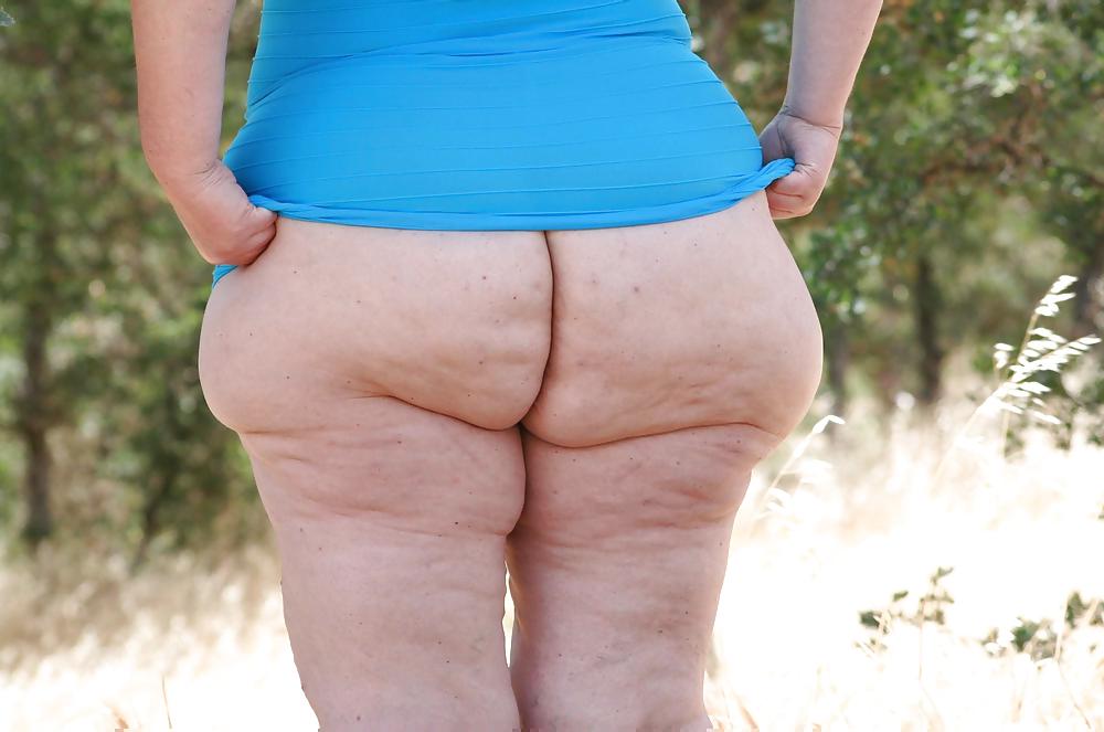 BIG Round & FAT Asses Outdoors! #2 #18014597