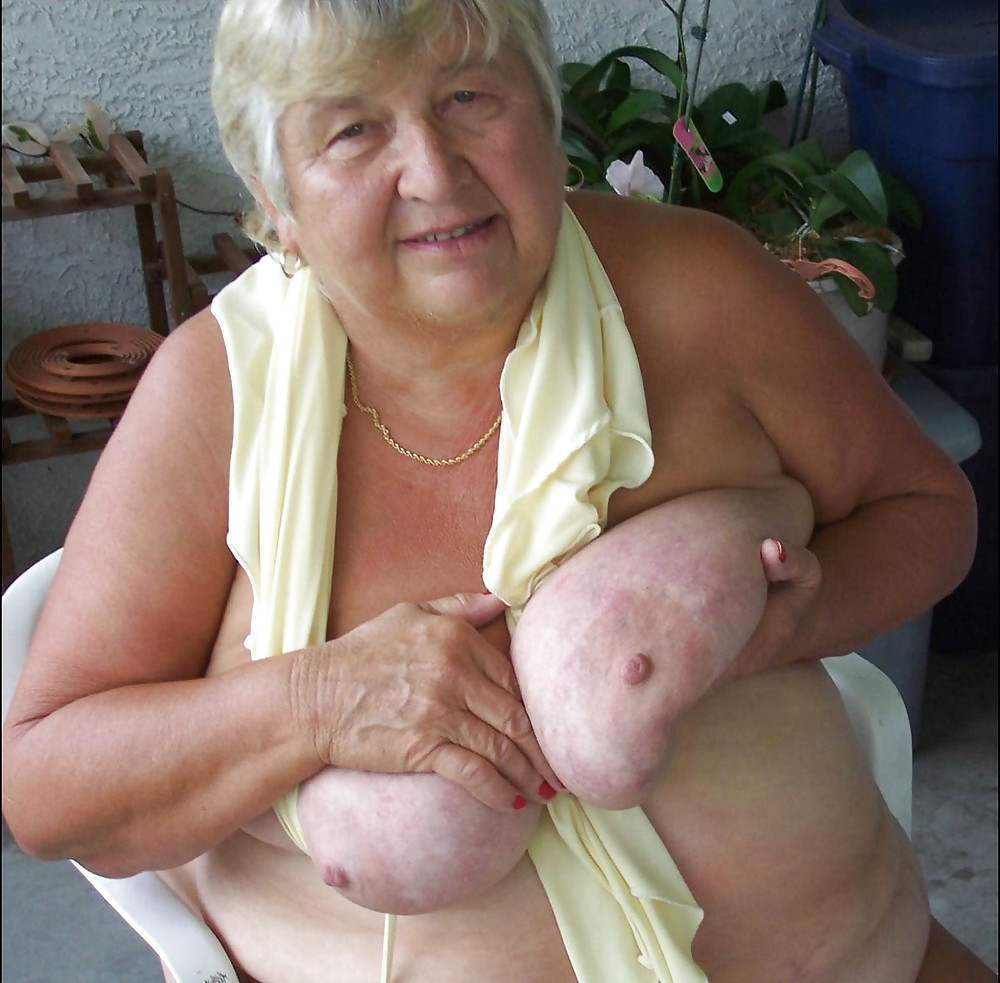 Grandma with saggy tits. #6328553