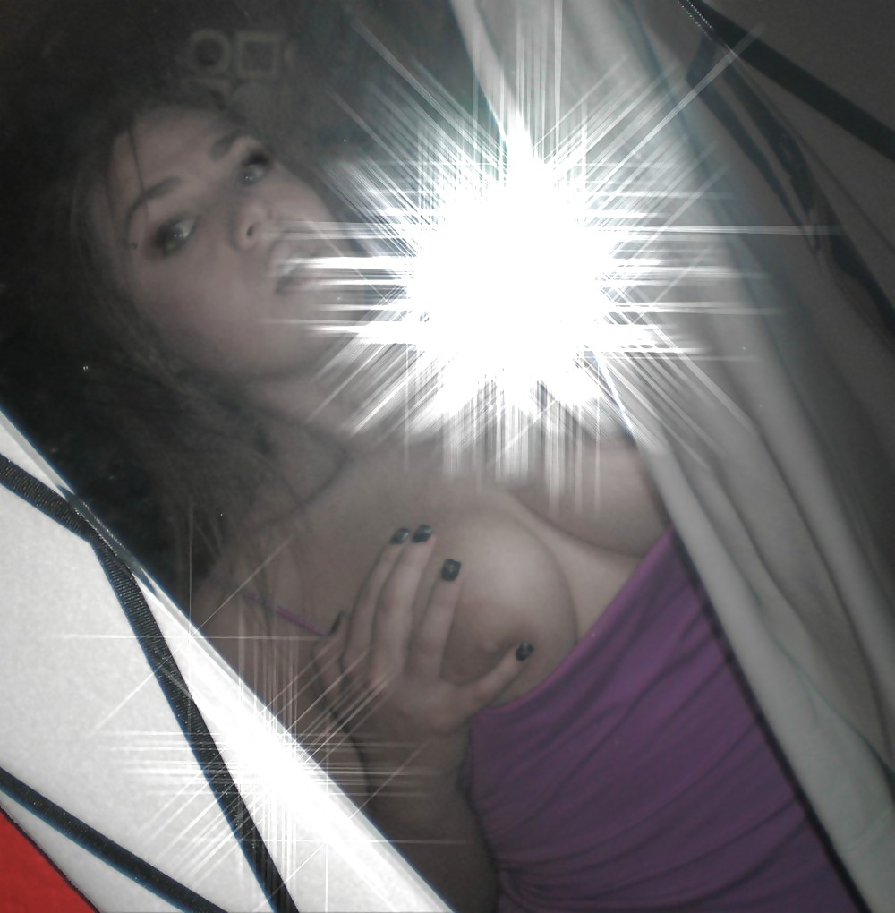 Selfshot 27 #18640935