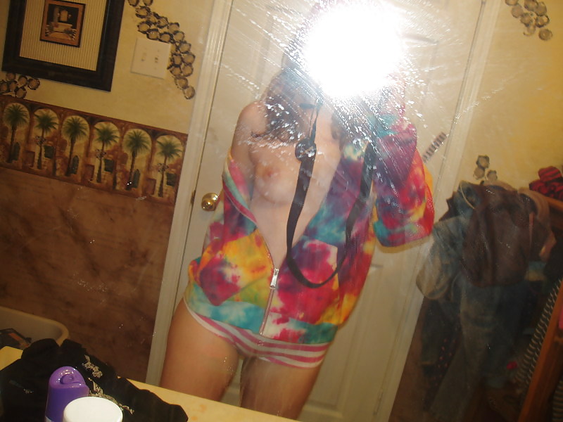 Selfshot 27 #18640991