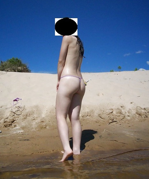 Bucetudinha da praia - figa calda in spiaggia pubblica
 #21608054