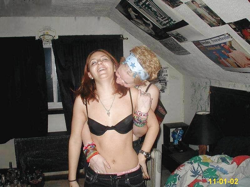 Bra babes 75
 #18549372