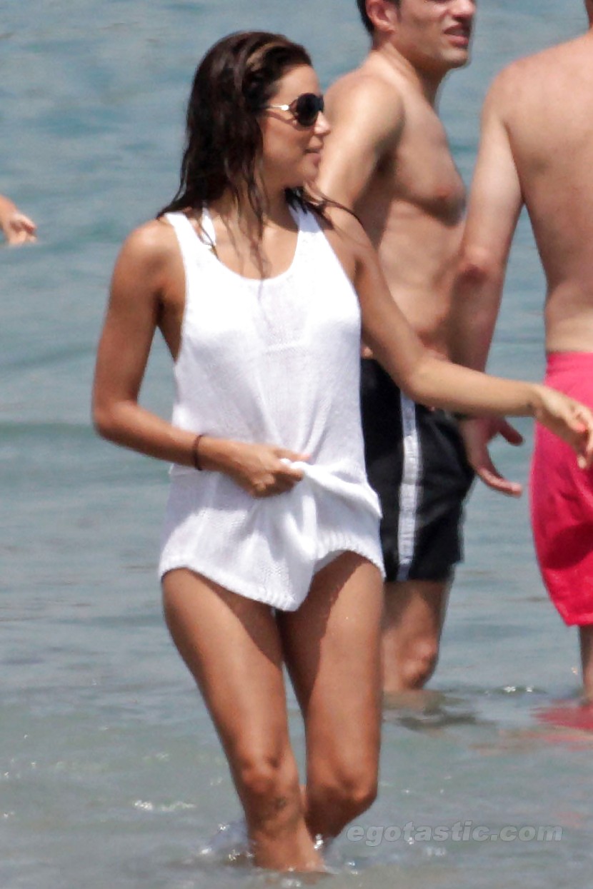 Eva Longoria In Einem Winzigen Weißen Bikini #4389319