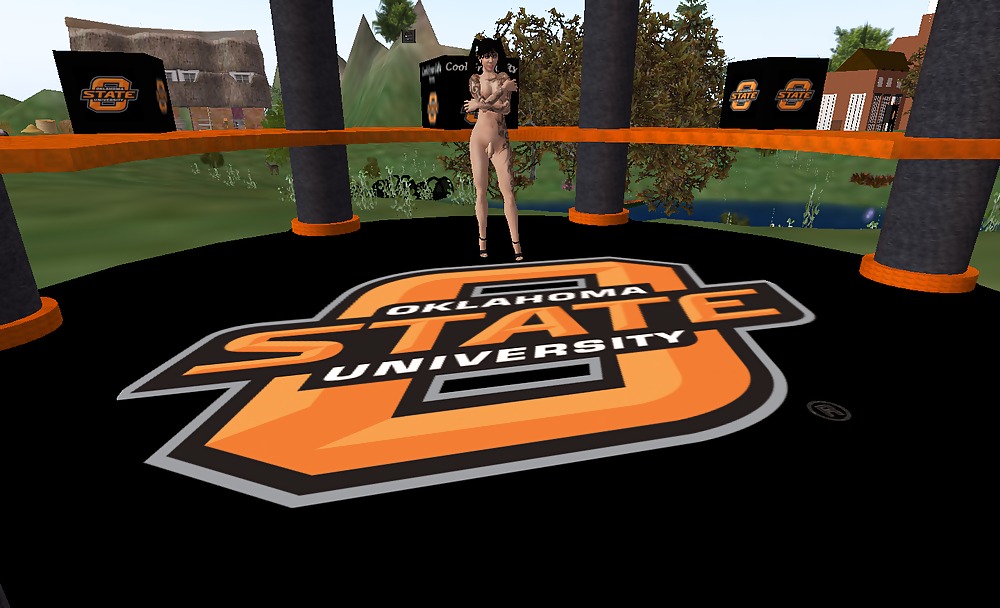 大学のキャンパスでの撮影
 #1660690