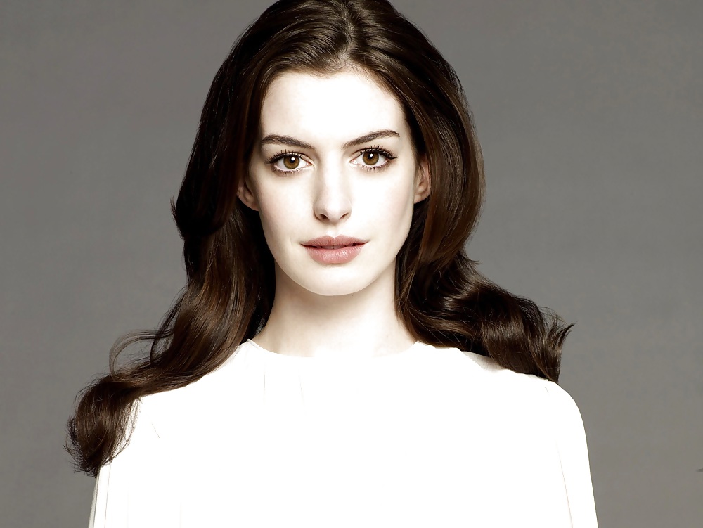 Anne Hathaway #18441163