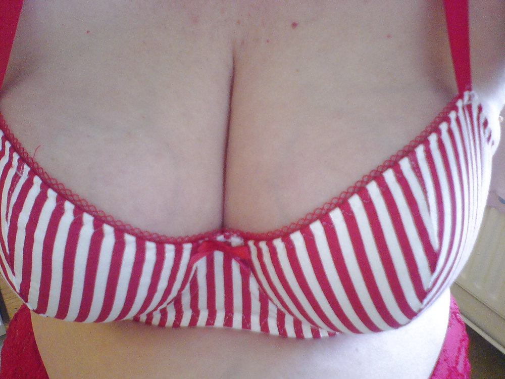 Crimson and white bra #9359330
