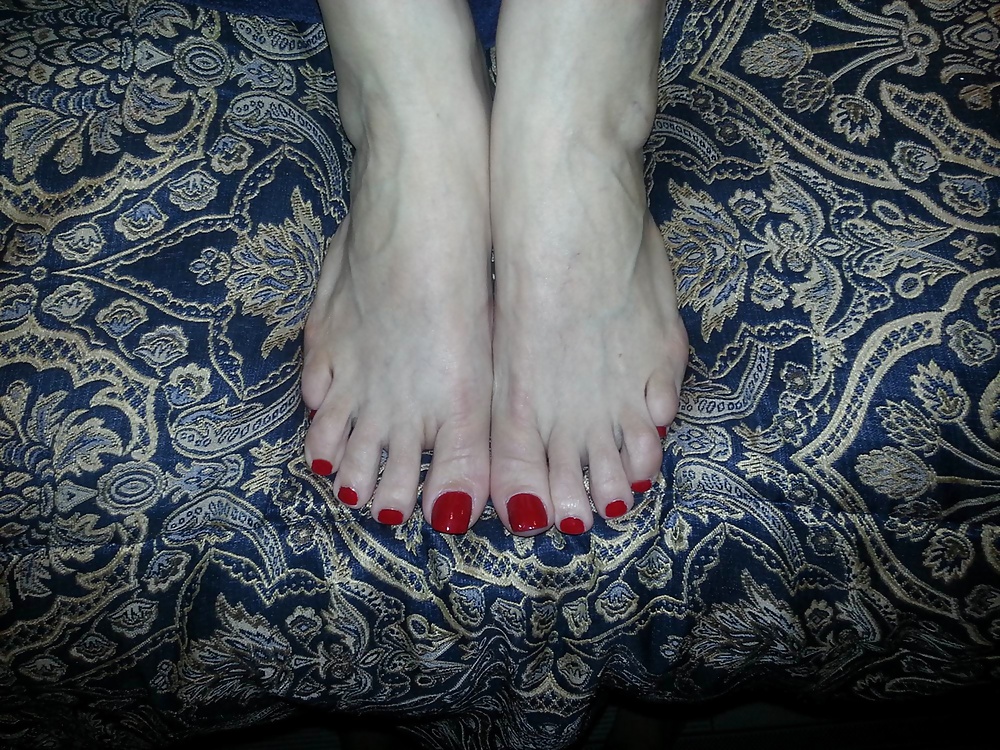 Frau Rote Füße Q #22043675