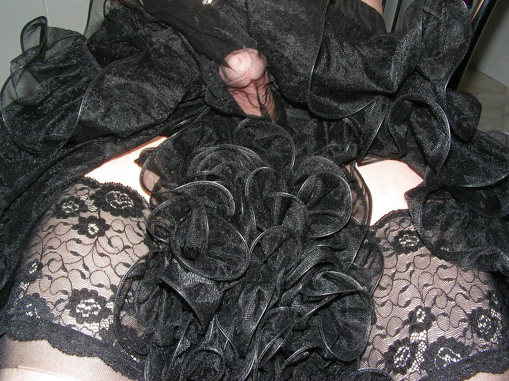 Hot nylons and petticoat #1557591