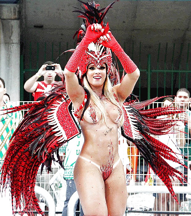 Femmes Sexy De Carnaval Brazilian #22139127