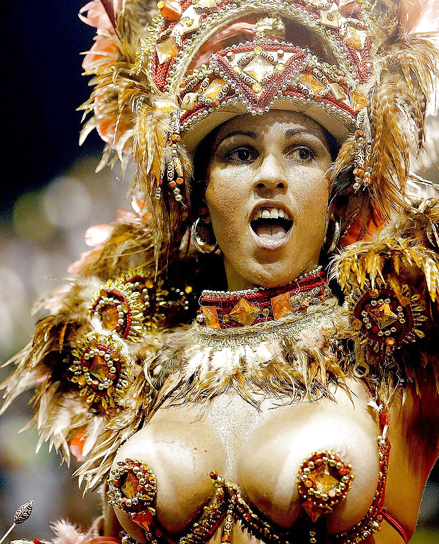Carnevale brasiliano donne sexy
 #22139276