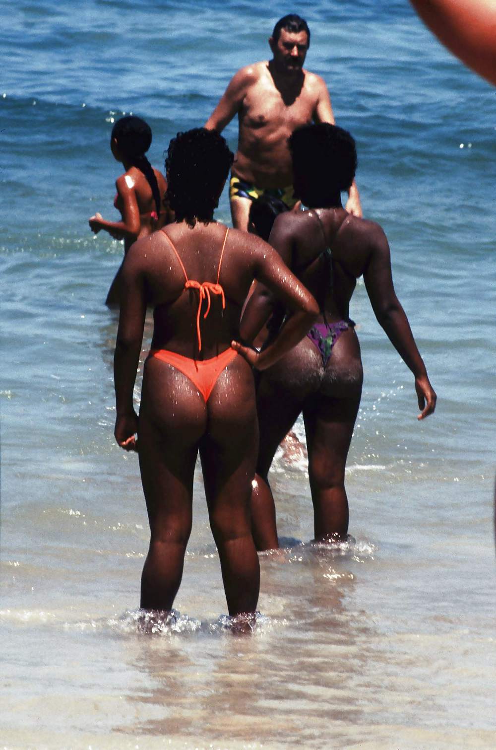 Rio de Janeiro bikinis and asses #12894782