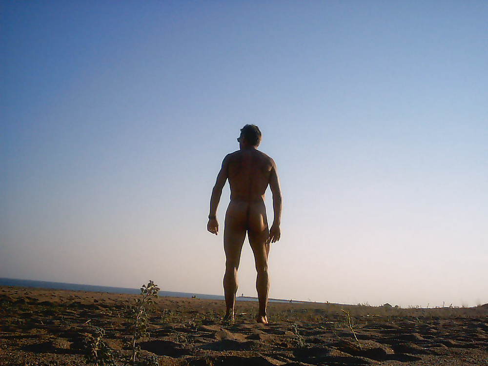 Exhib Auf Einem Südfranzösischen Strand #15471295