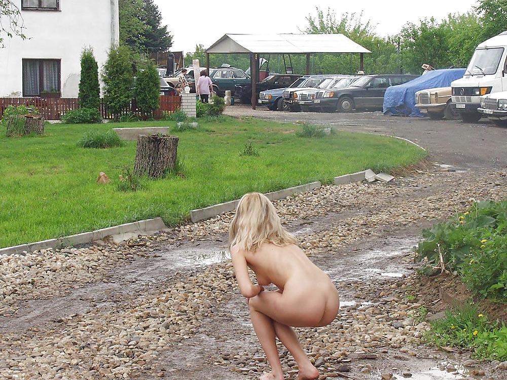 Flash pubblico --- ragazze nude pubbliche
 #16899796