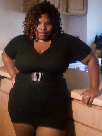 Pechugonas negras de meetmematch.com
 #8291538