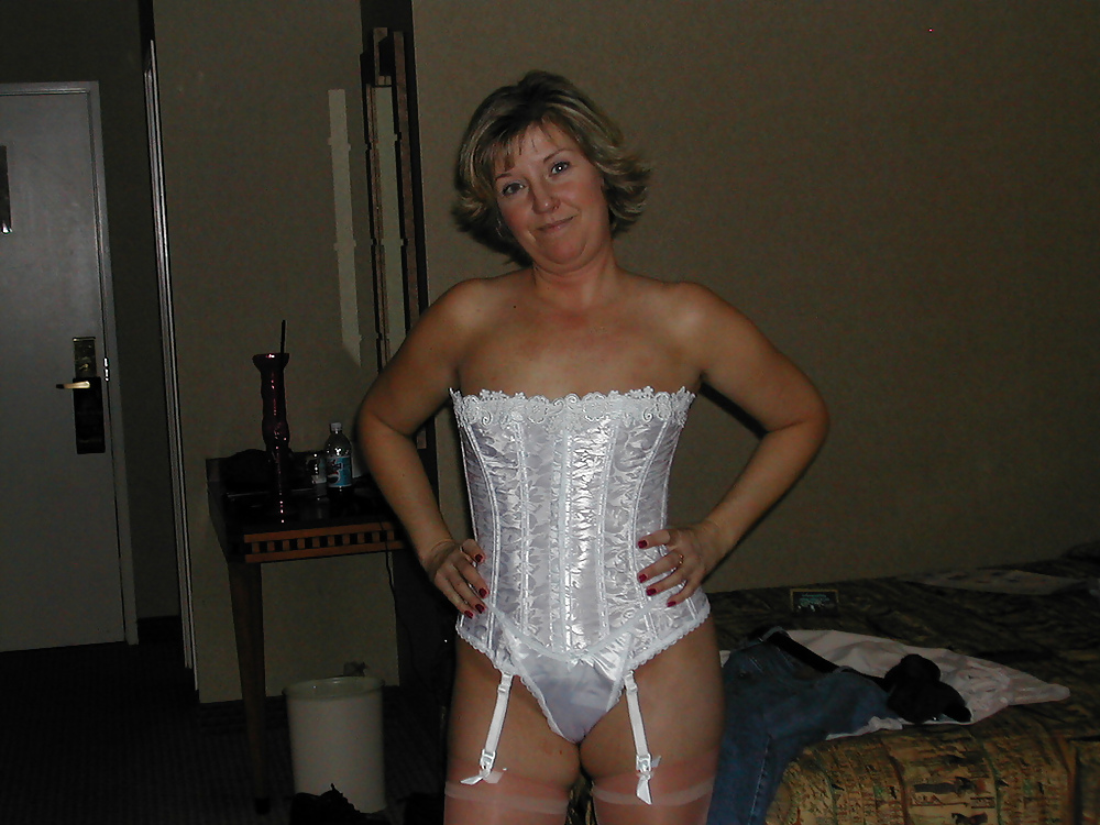 Lovely MILF Stephanie #8984306