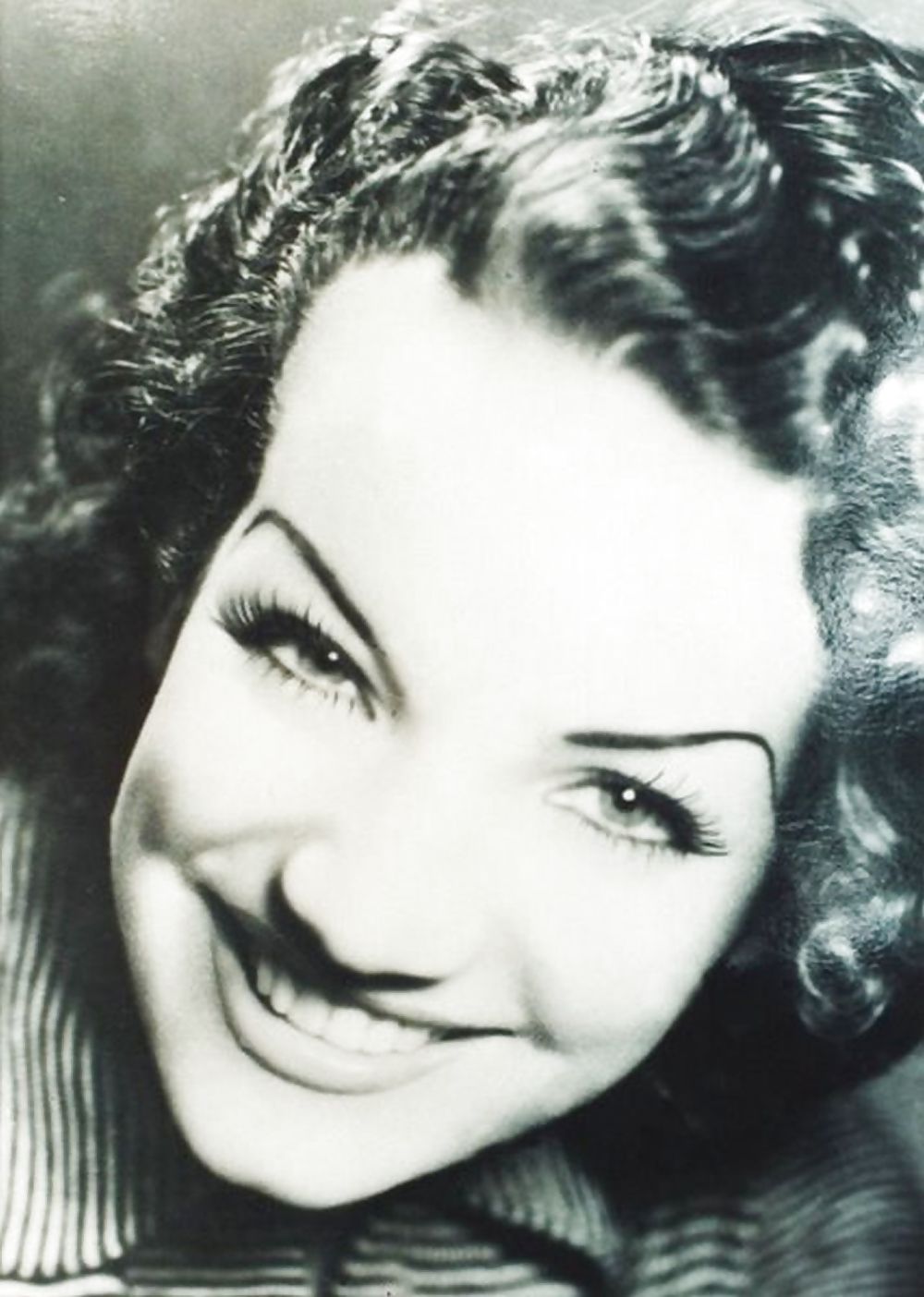 Vintage celebrities - Carmen Miranda #14539790