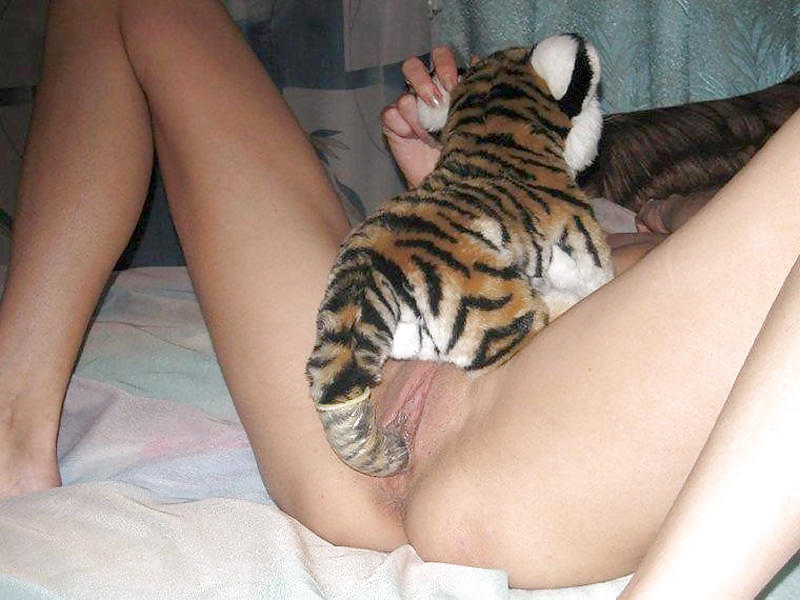 Girls and her teddy bears #4129450