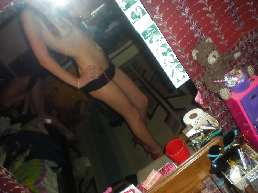 2 sexy skinny teen girls selfshot pics #6864050