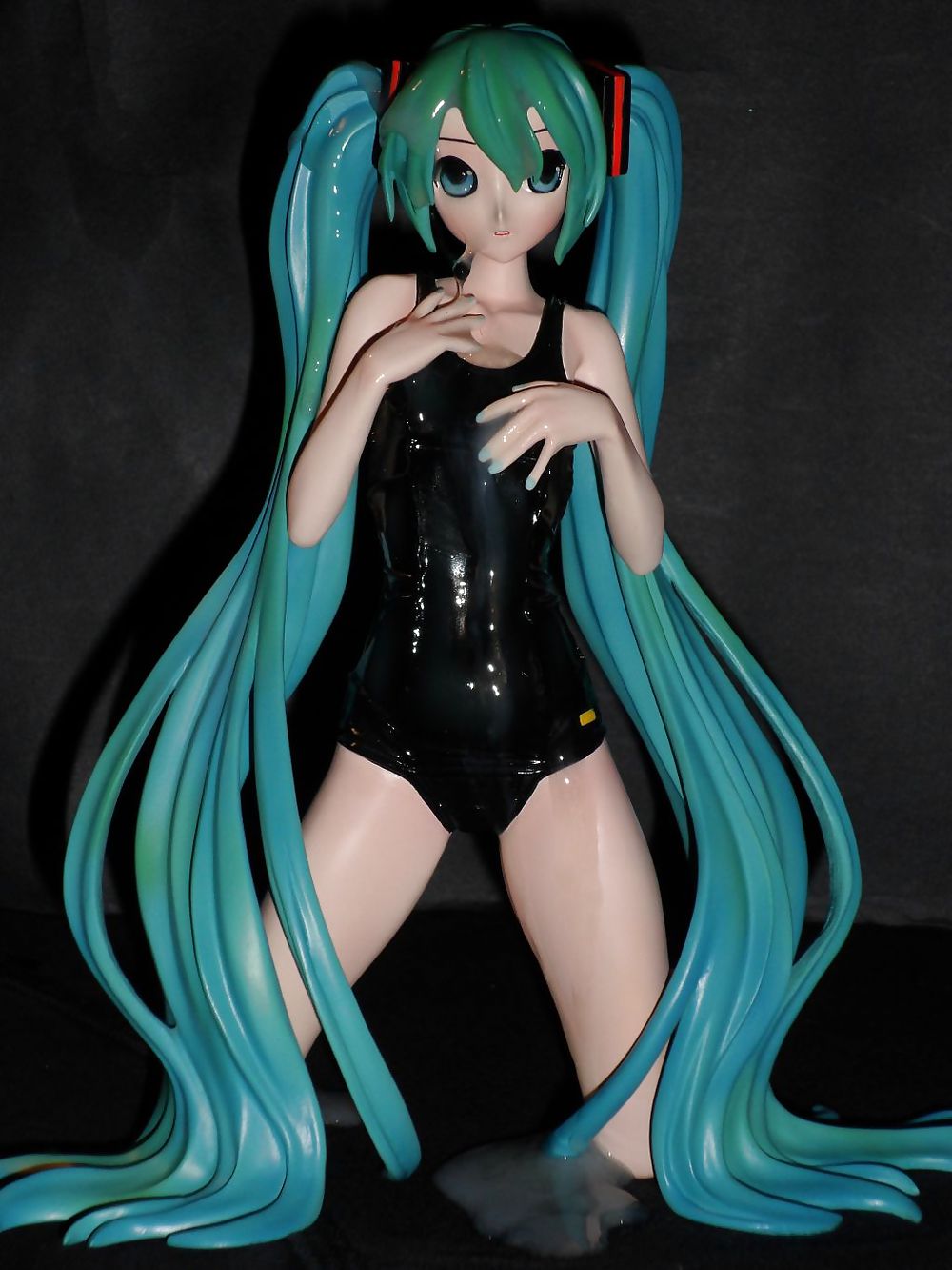 Miku Hatsune.on Swimwear.figure éjac #8620017