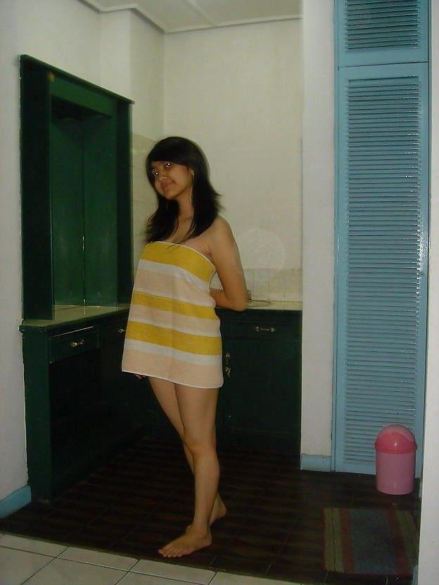 Petite Fille Indonesian #10742971