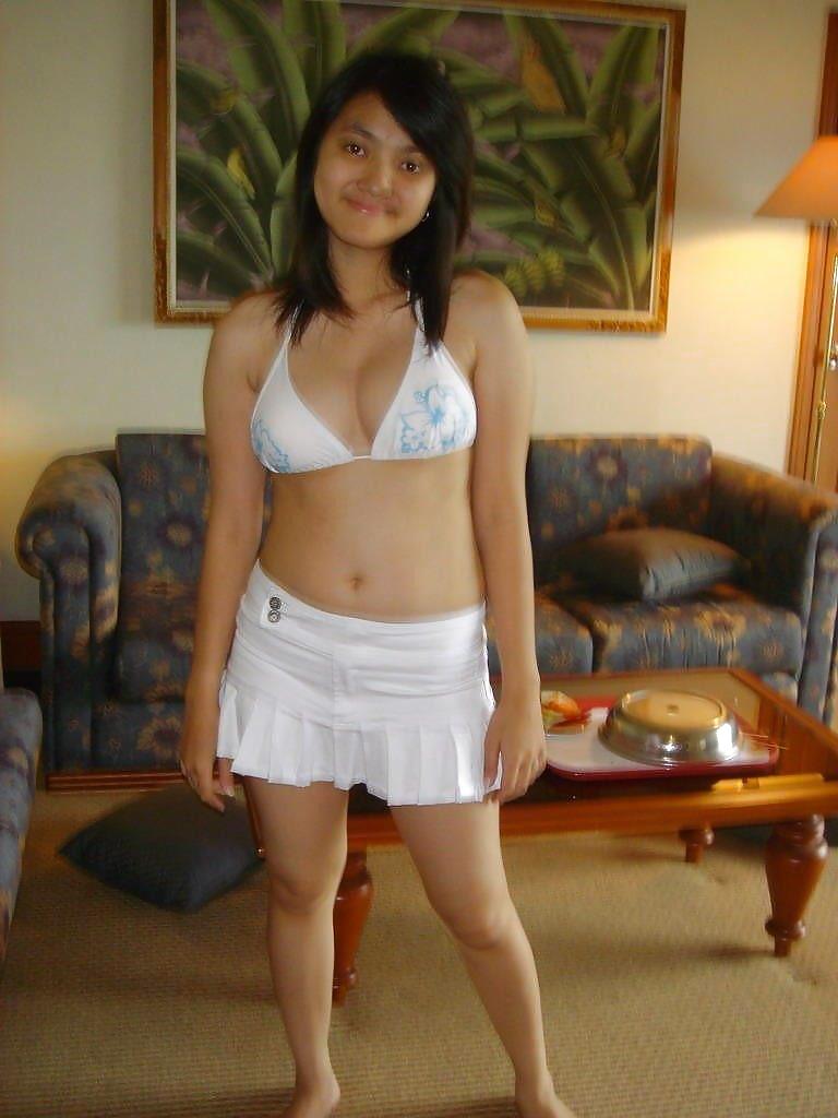 Petite Fille Indonesian #10744226