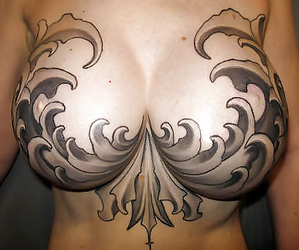 Tatouages, Babes Et Des Trucs Bizarres #12730631